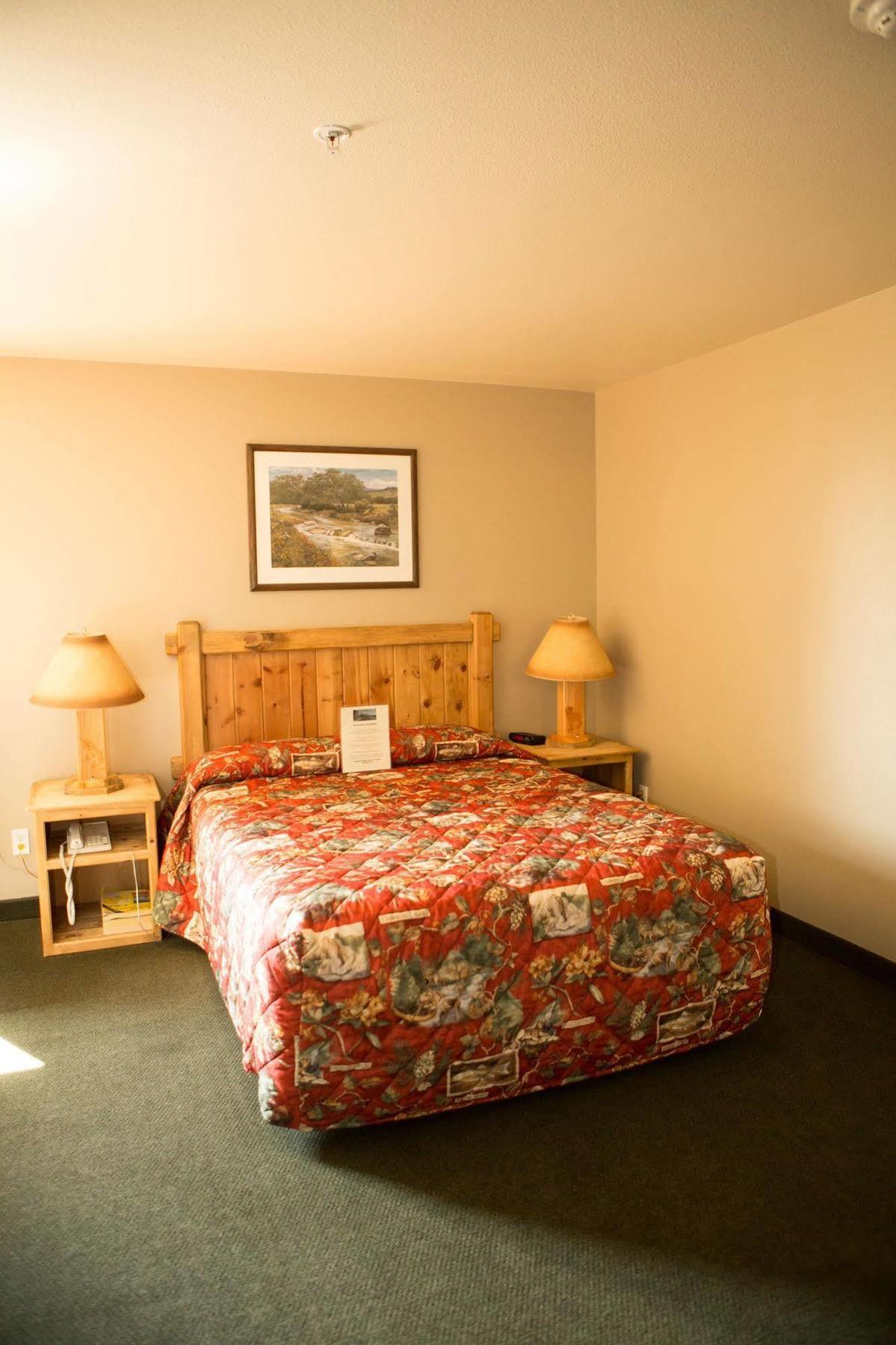 Boulder Creek Inn Donnelly 外观 照片
